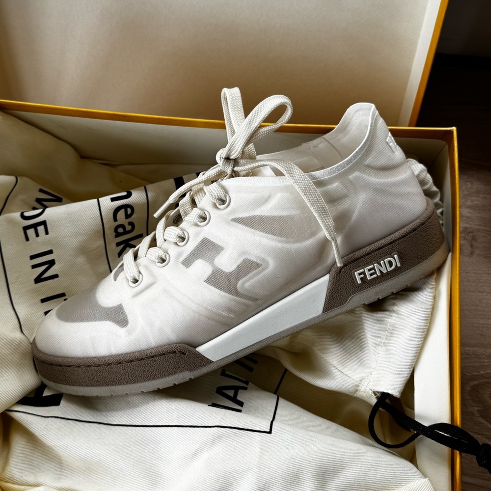 FENDI sneakers - Picture 2 of 7
